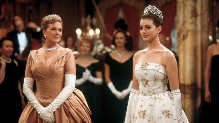 Julie Andrews and Anne Hathaway in The Princess Diaries